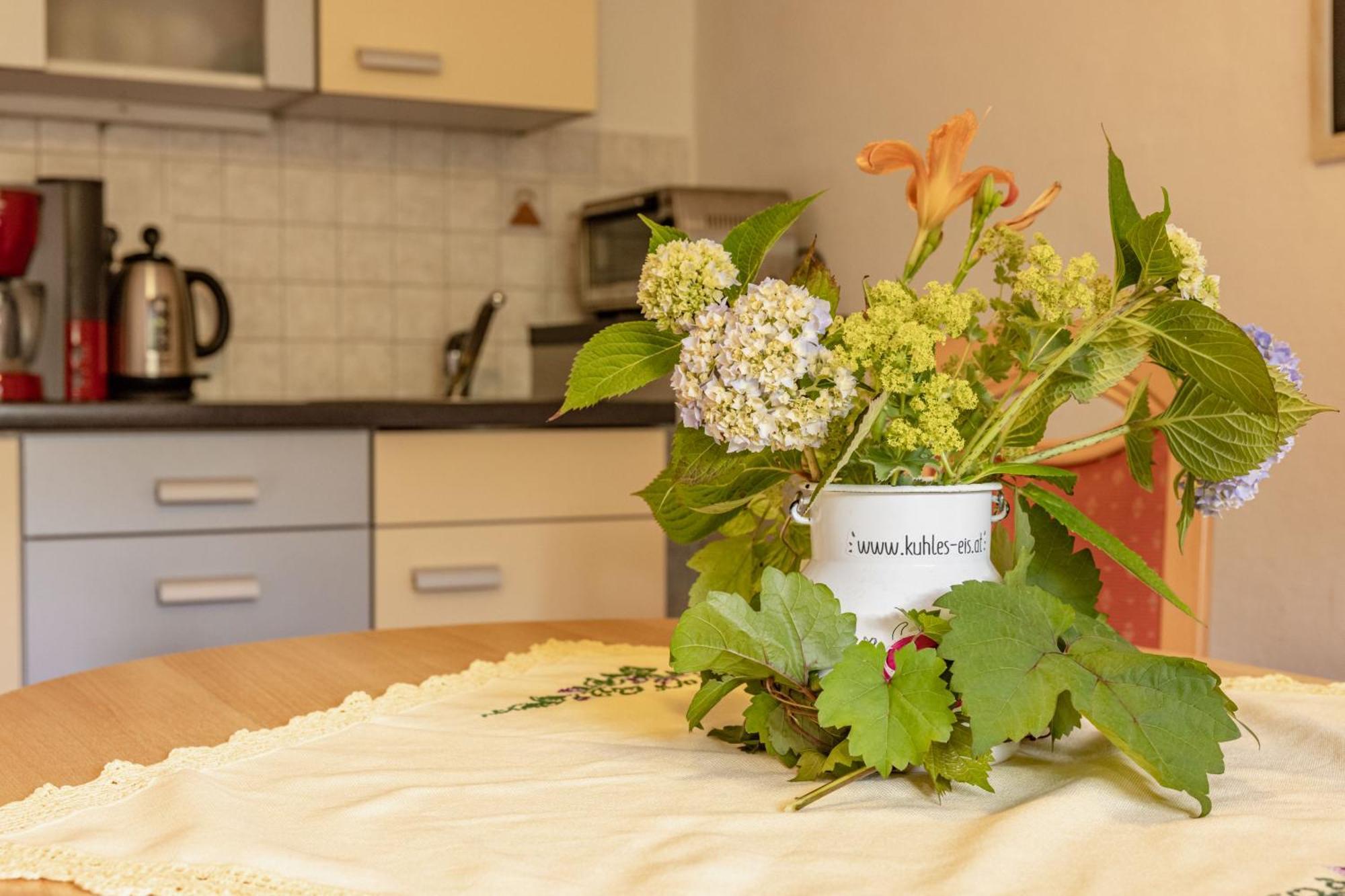 Lissis Bauernhof Appartments Gundersheim Екстер'єр фото