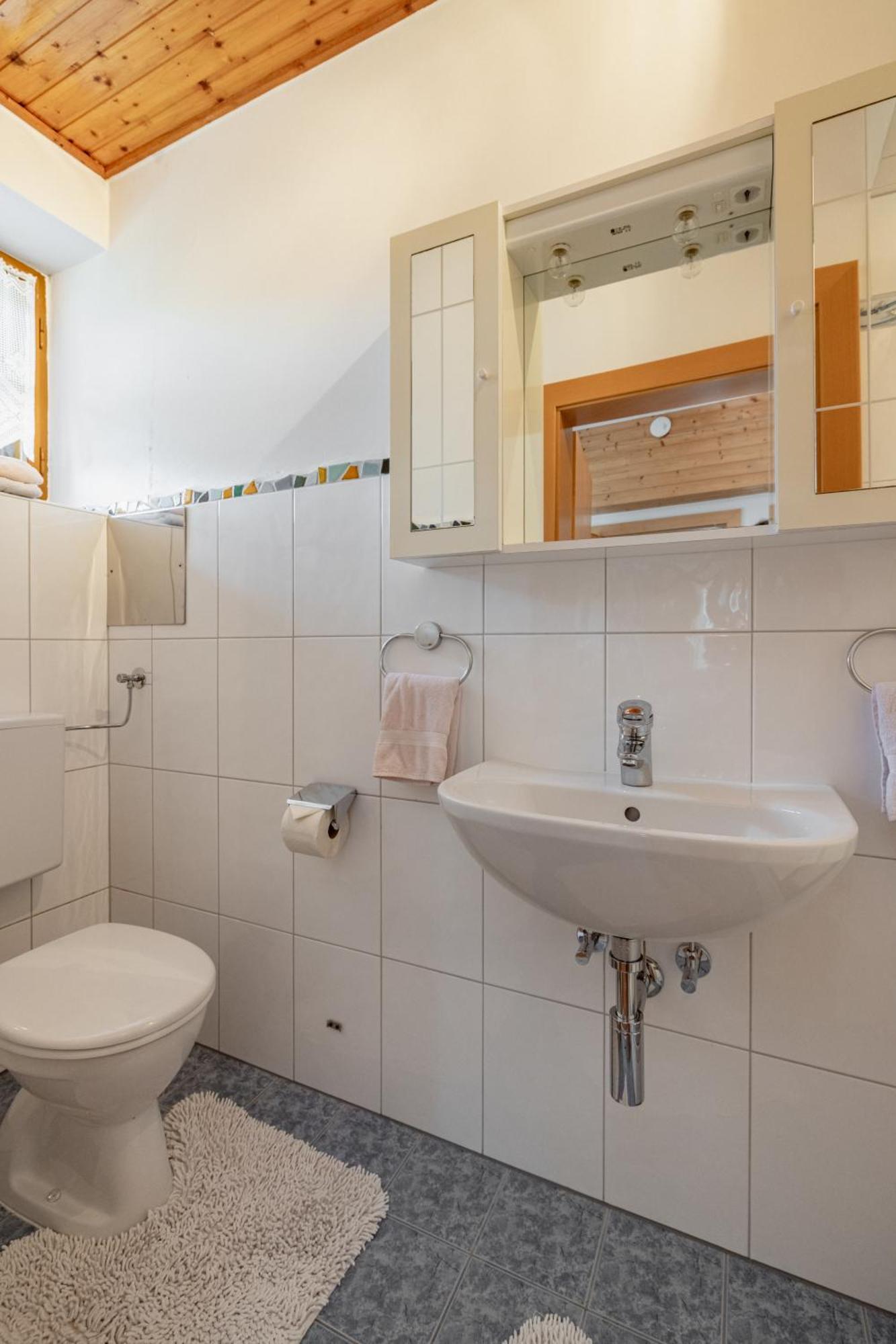 Lissis Bauernhof Appartments Gundersheim Екстер'єр фото