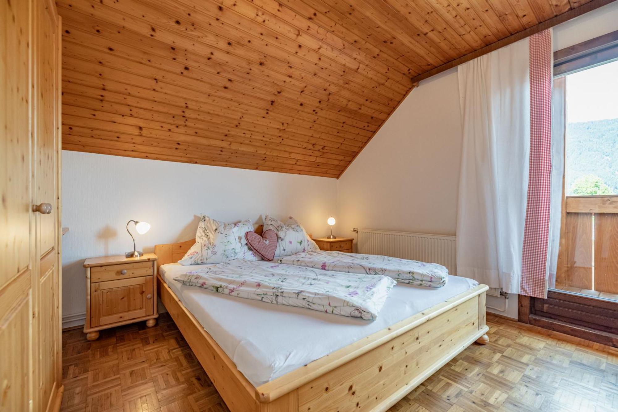 Lissis Bauernhof Appartments Gundersheim Екстер'єр фото